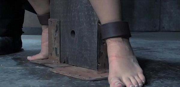  Anal hooked restrained sub whipped by maledom